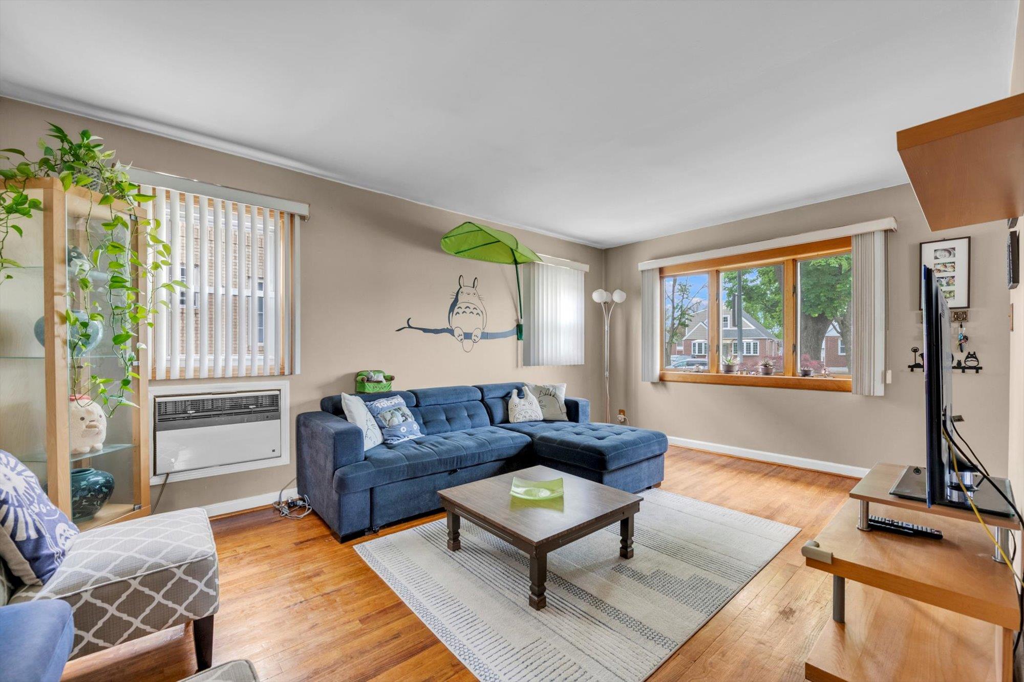 7787 Langdale Street, New Hyde Park, New York image 3