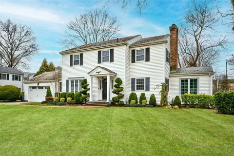 30 Borglum Road Manhasset NY 11030