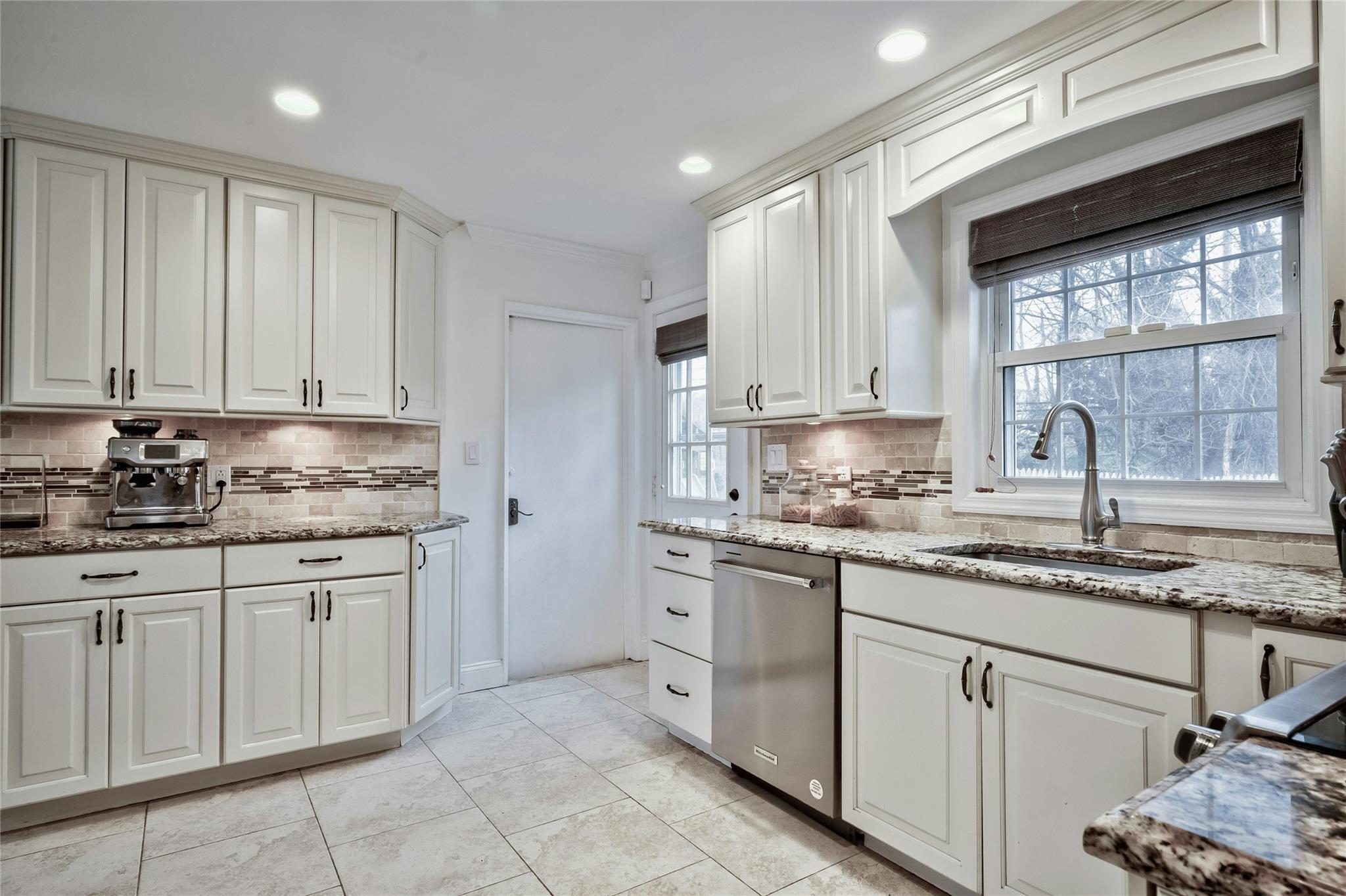 30 Borglum Road, Manhasset, Florida image 10