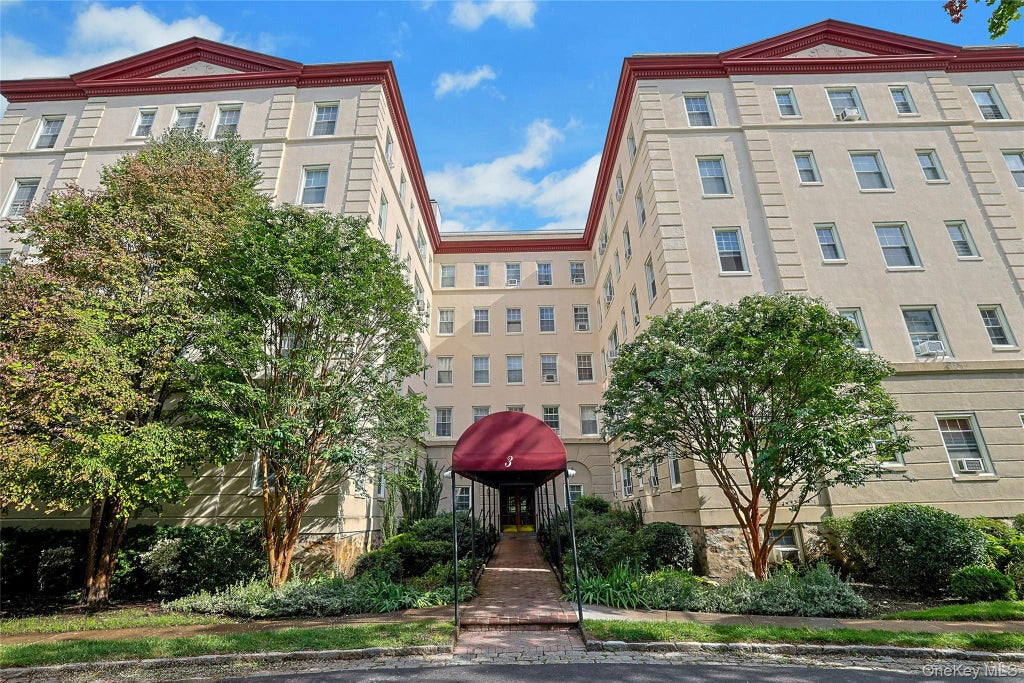 Photo of 3 Park Lane #1B, Mount Vernon, NY 10552 (MLS # 1031543)