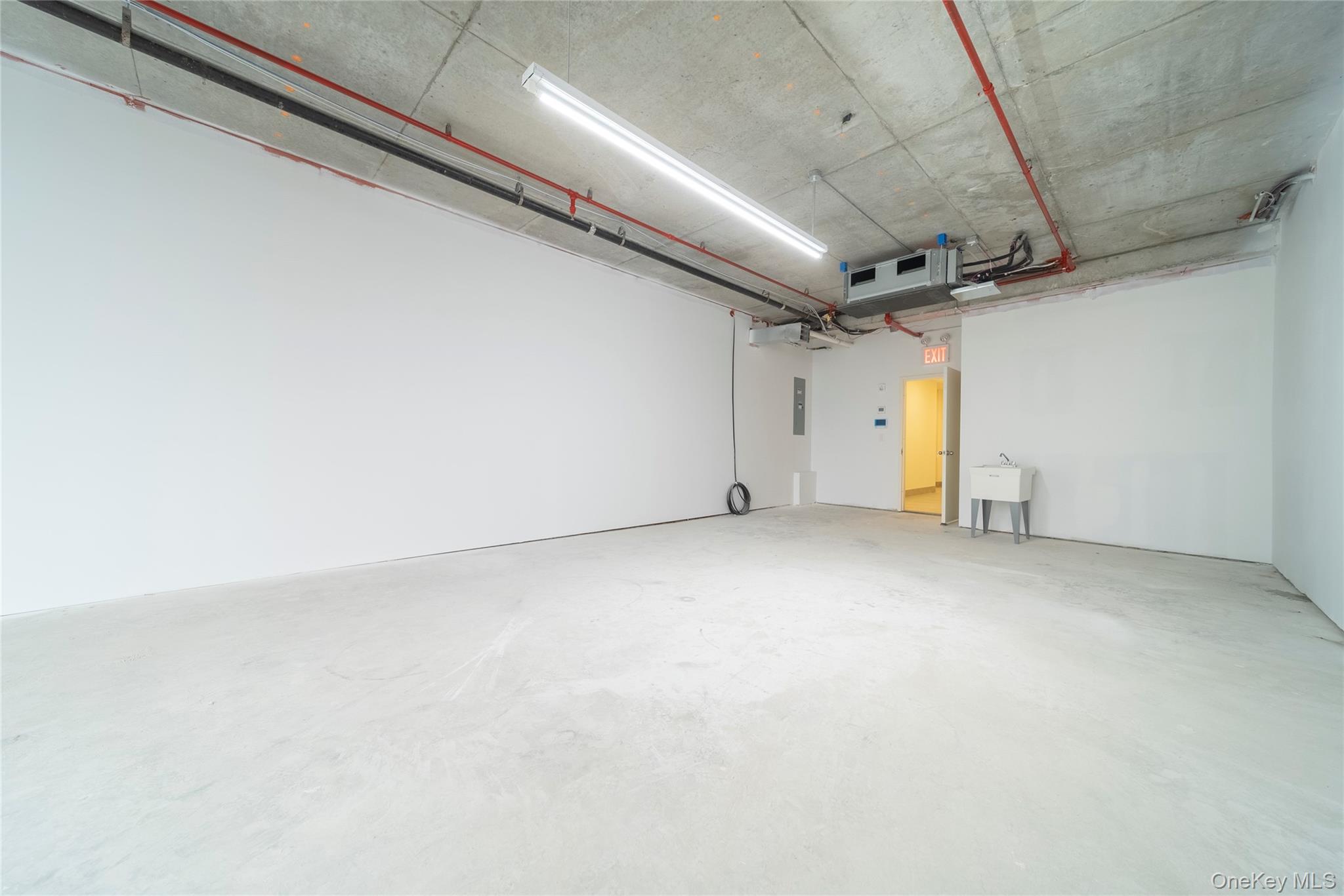 124-28 Queens Boulevard 4A