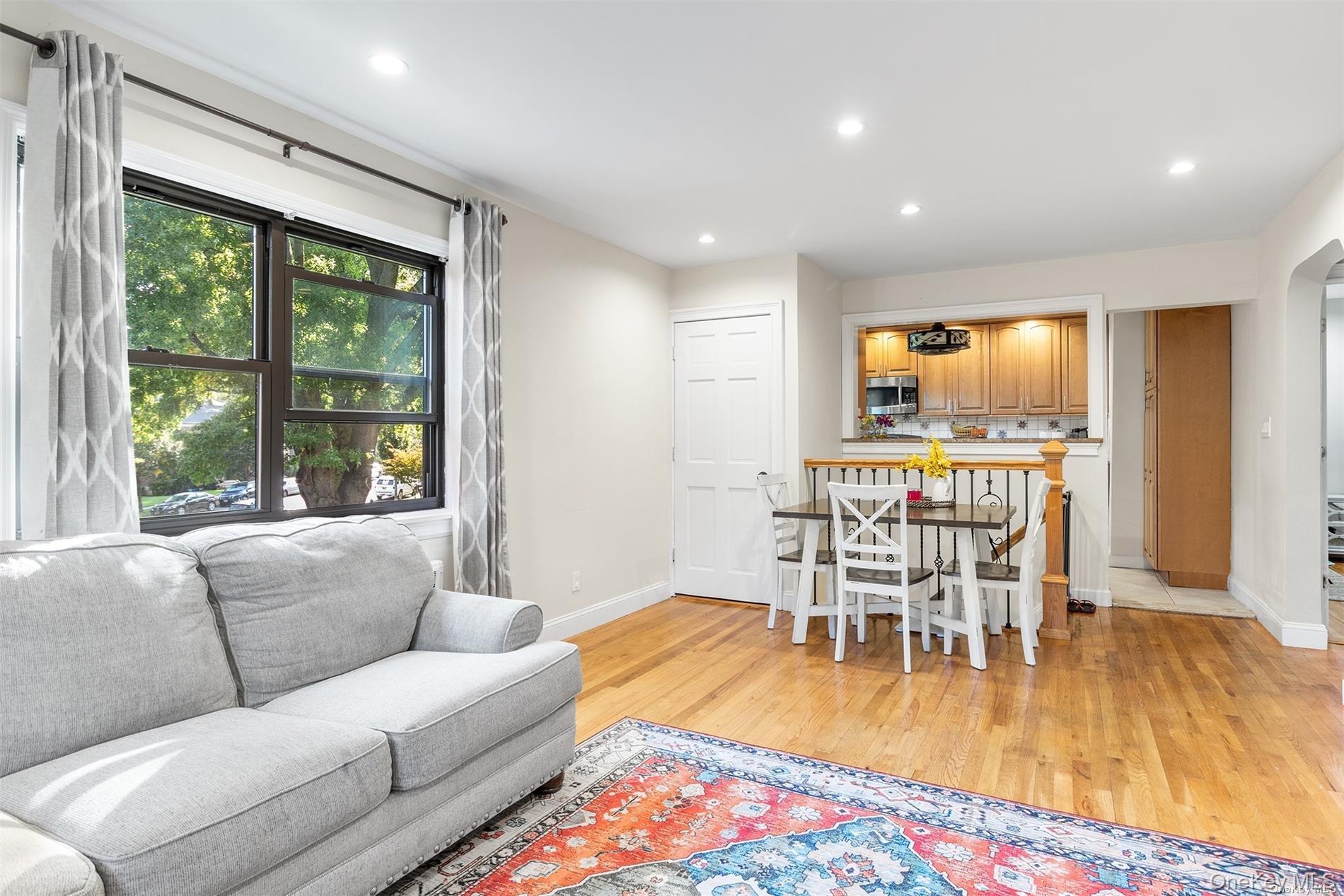 73-10 220th Street Uppr