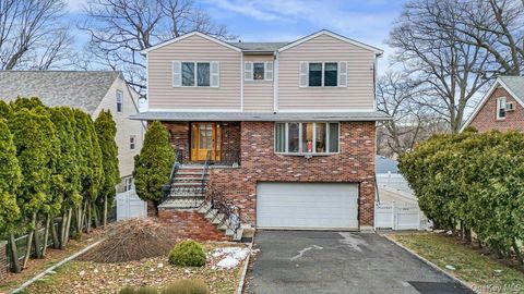 Photo of 41 Tyndale Place, Yonkers, NY 10701 (MLS # 952017)