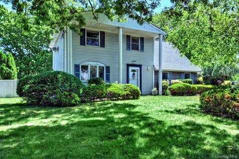 Homes For Sale - 21 Aspen Street<br/> Port Jefferson Station, NY 11776