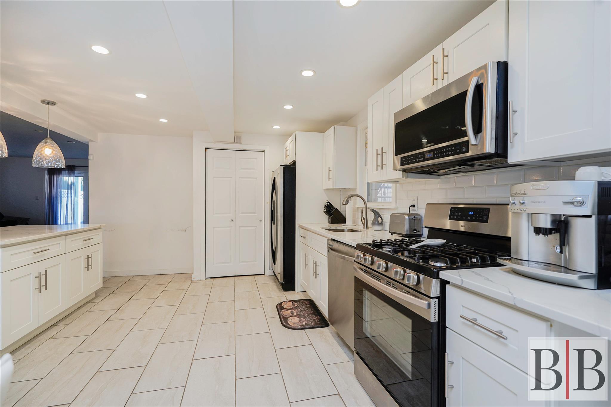 2394 National Drive, Brooklyn, New York image 4