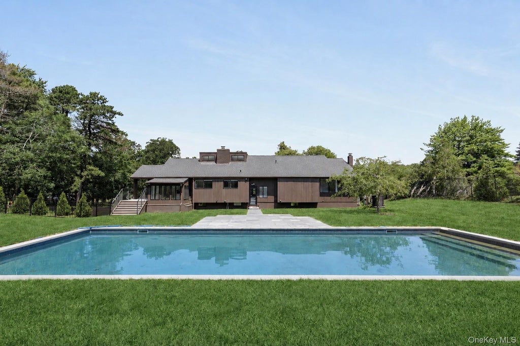 Photo of 138 Longview Road, Southampton, NY 11968 (MLS # 1028965)