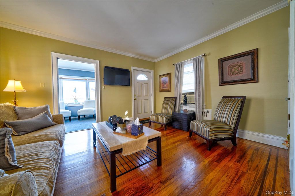 Photo of 42 Wildwood Avenue, Mount Vernon, NY 10550 (MLS # 926099)