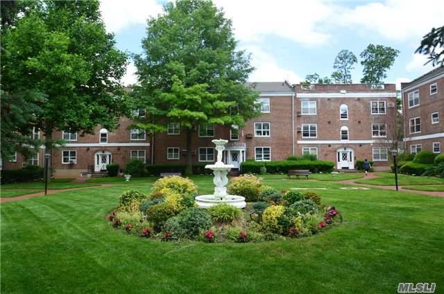 221 Middle Neck Road #G5, Great Neck, New York image 3