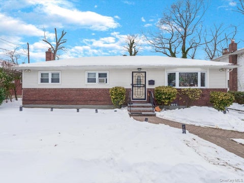 Homes For Sale - 601 Chautauqua Avenue<br/> West Hempstead, NY 11552