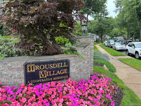 Homes For Sale - 77 Glen Keith Road #77L<br/> Nassau County, Glen Cove, NY 11542