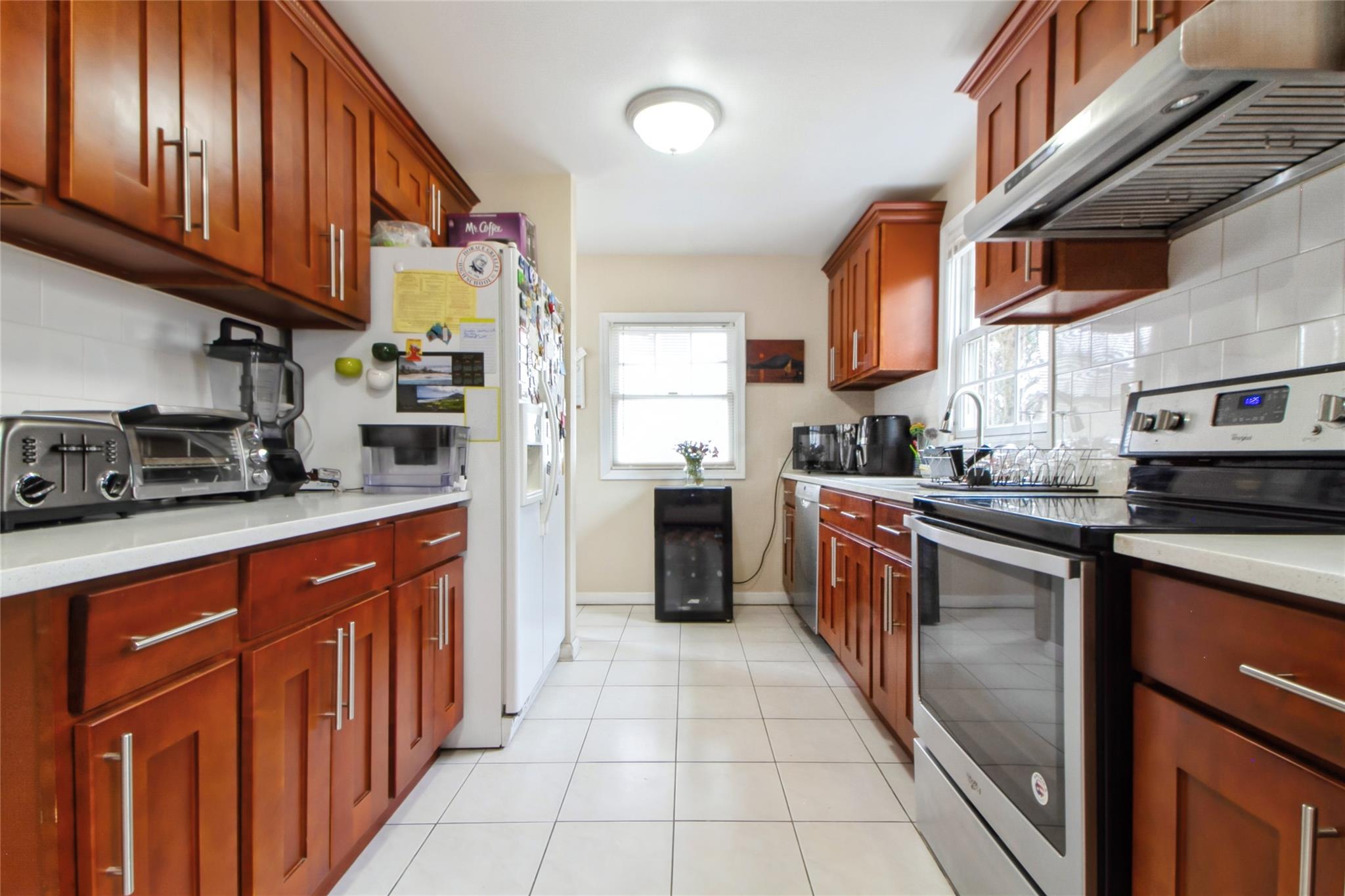 428 Saw Mill River Road, Millwood, New York image 12