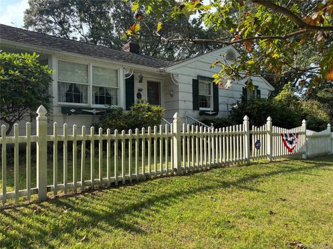 Photo of 16 Rocklein Road, Wading River, NY 11792 (MLS # 909711)