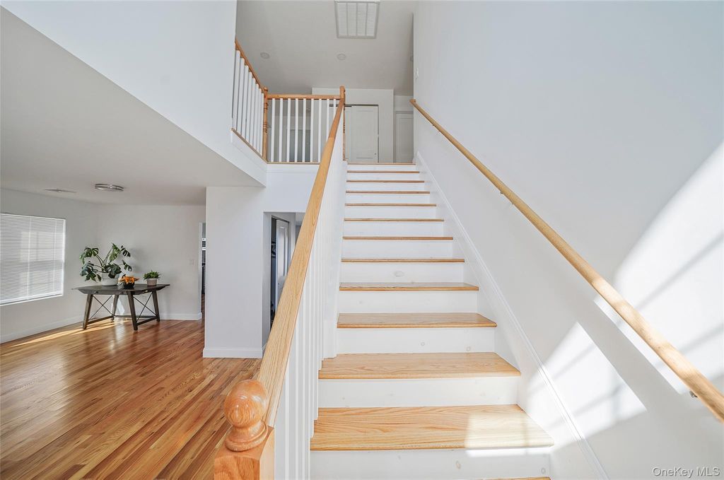 Photo of 41 Eldridge Avenue, Hempstead, NY 11550 (MLS # 920855)