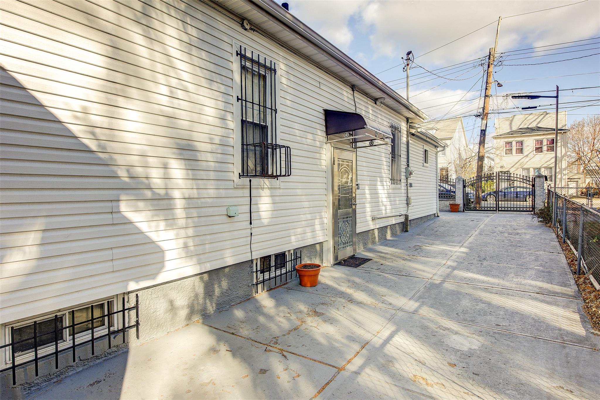 110-40 167 Street, Jamaica, New York image 39