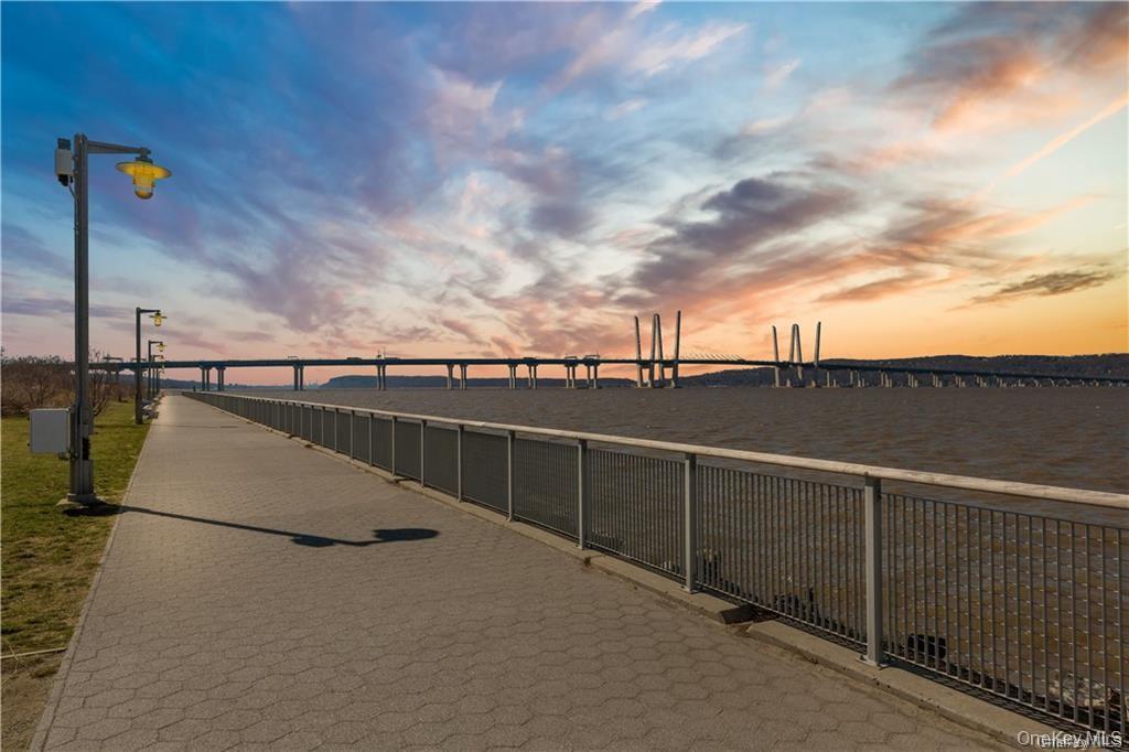 18 Rivers Edge Drive 305