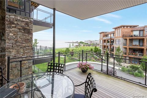 Condo For Sale - 18 Rivers Edge Drive #305<br/> Tarrytown, NY 10591