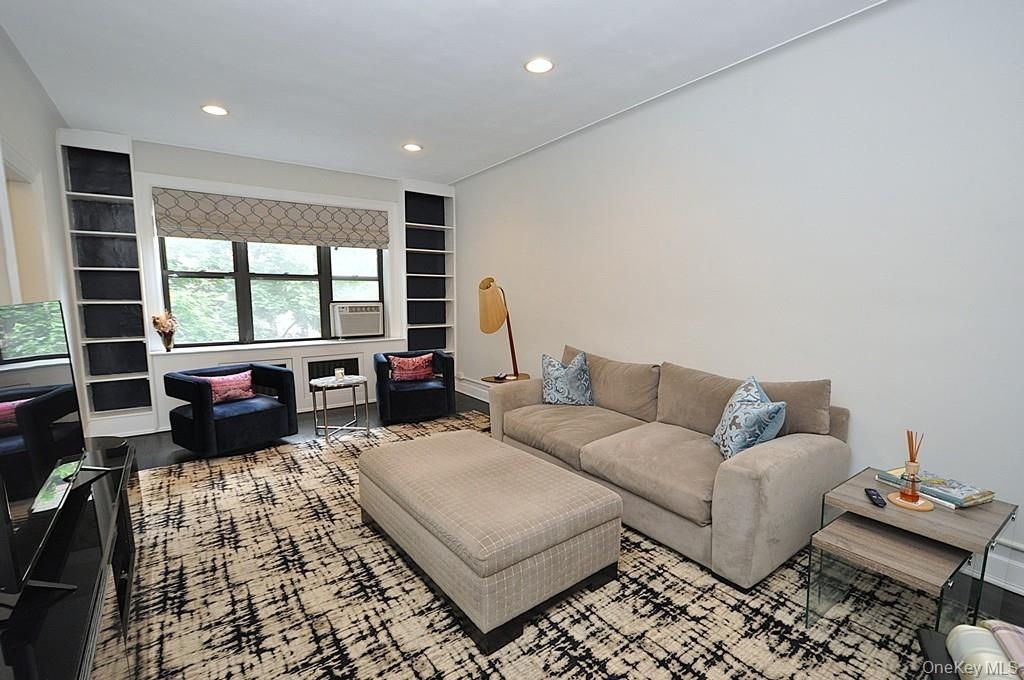 Photo of 143 Garth Road #4N, Scarsdale, NY 10583 (MLS # 1000951)