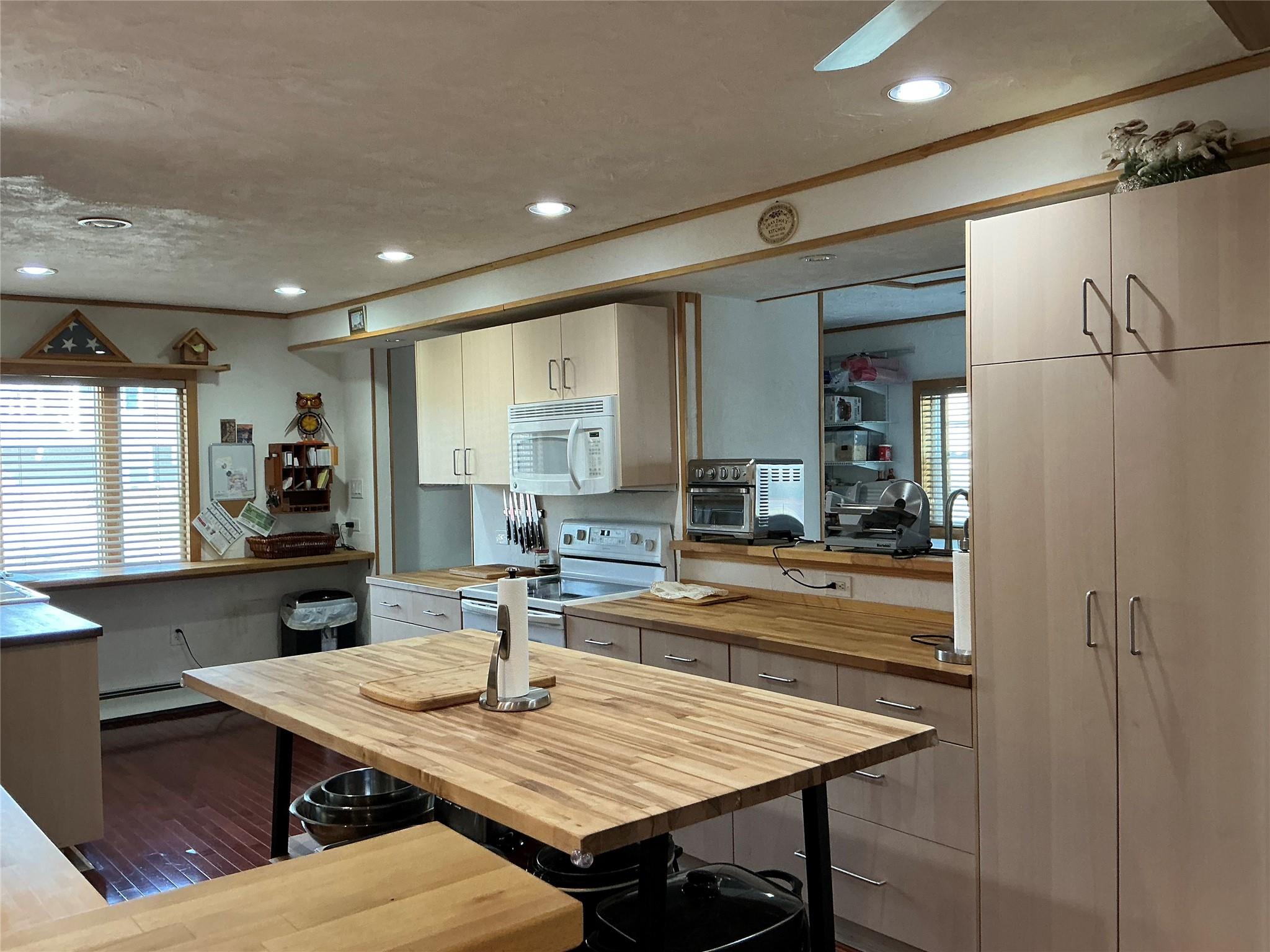 110 Peach Street, Brentwood, New York image 8