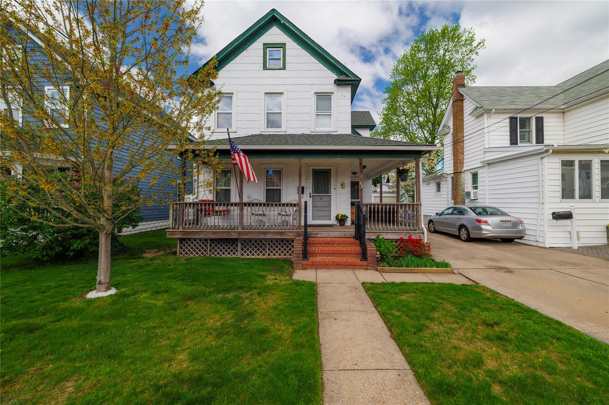 23 Plainfield Avenue, East Rockaway, New York image 1
