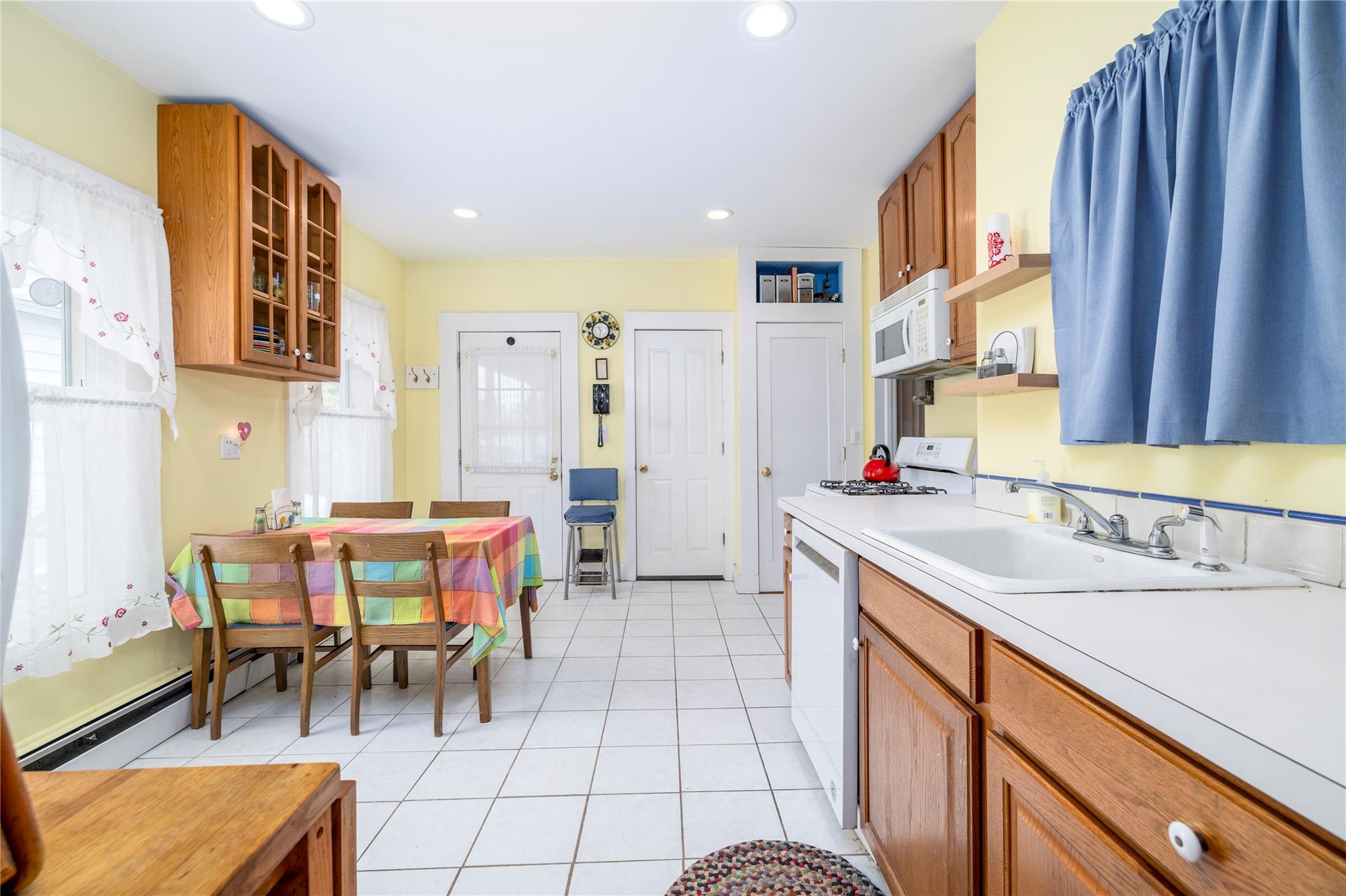 23 Plainfield Avenue, East Rockaway, New York image 18