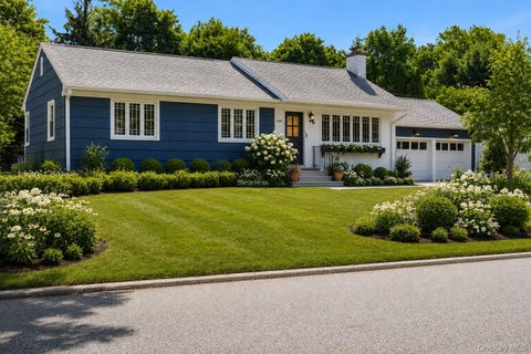 Homes For Sale - 22 Greenvale Farms Road<br/> Poughkeepsie, NY 12603