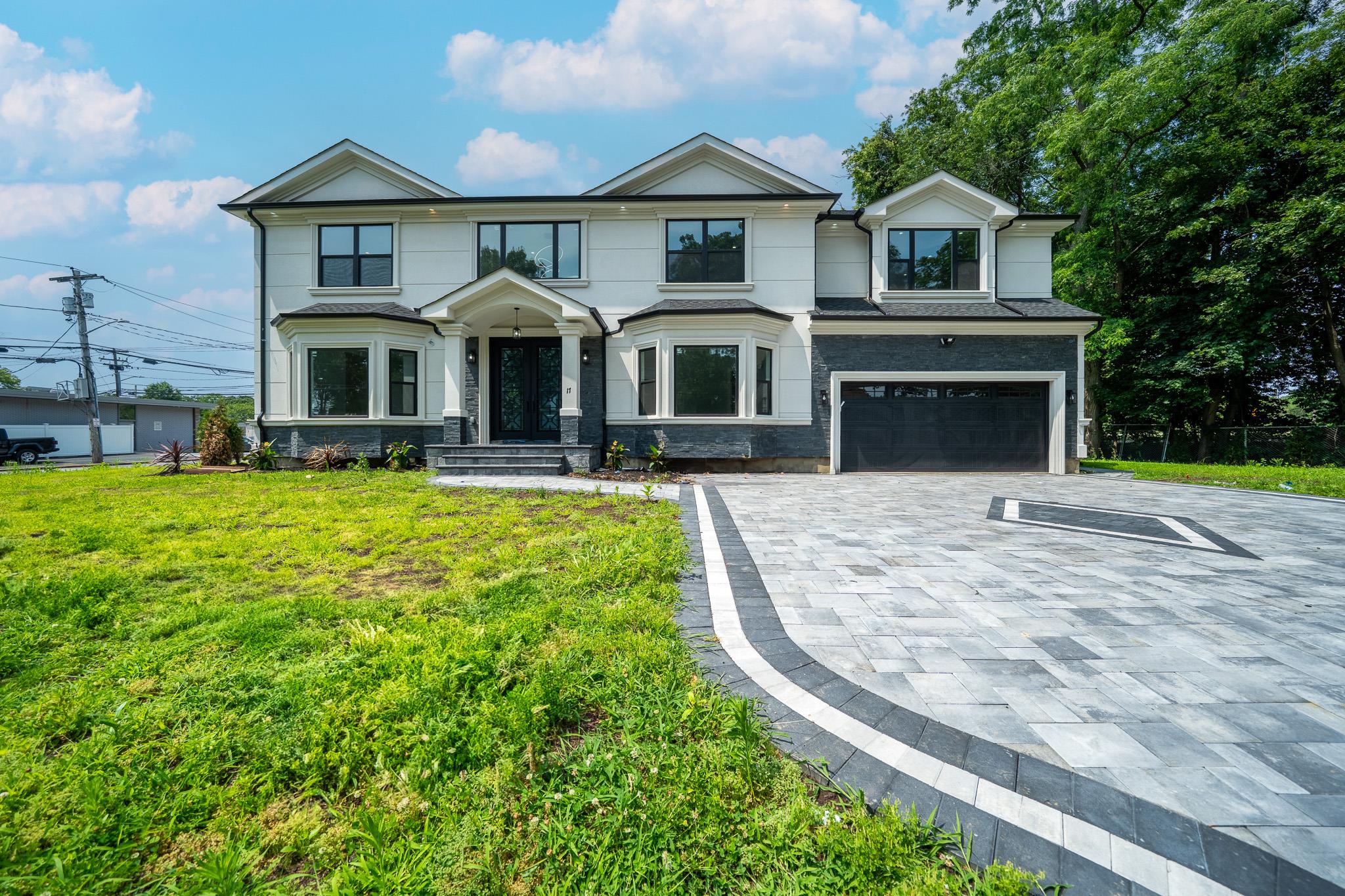 17 Park Drive East