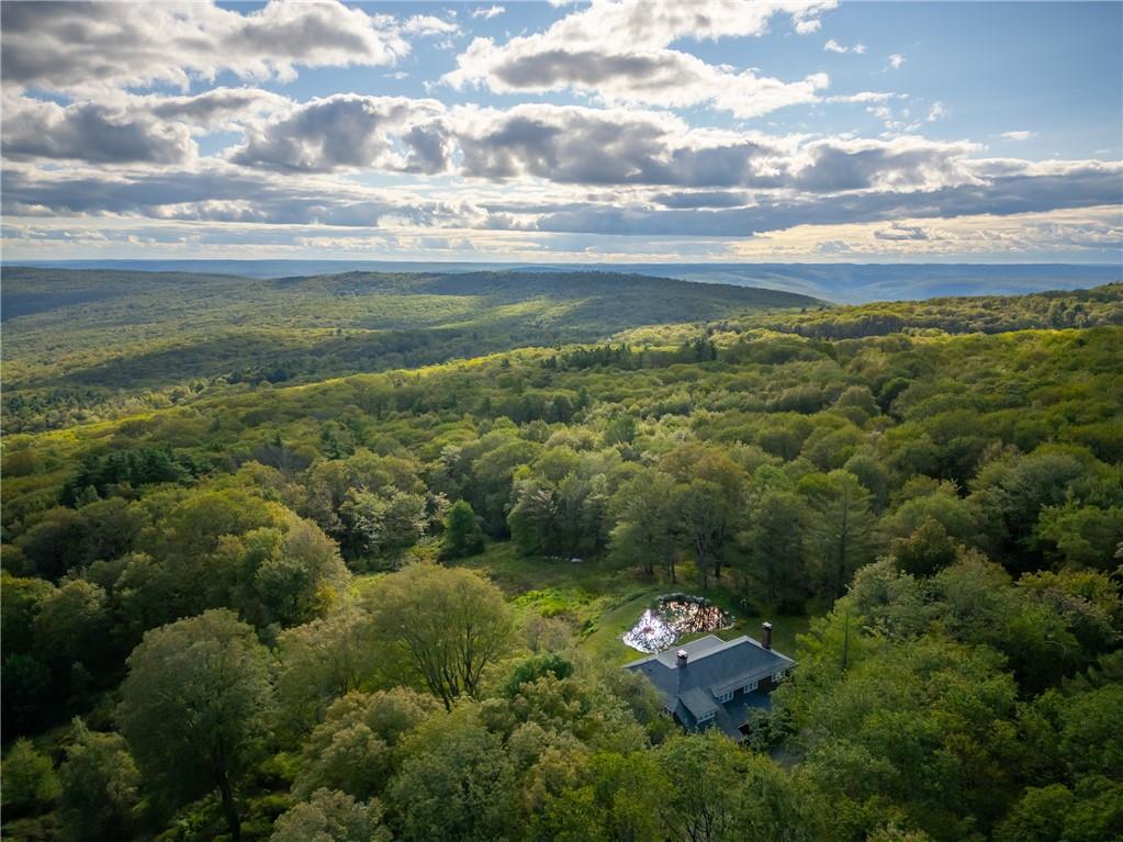 Vista Maria Road, Cragsmoor, New York - 5 Bedrooms  
3 Bathrooms  
10 Rooms - 