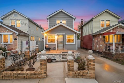 Photo of 21867 110th Avenue, Queens Village, NY 11429 (MLS # 926238)