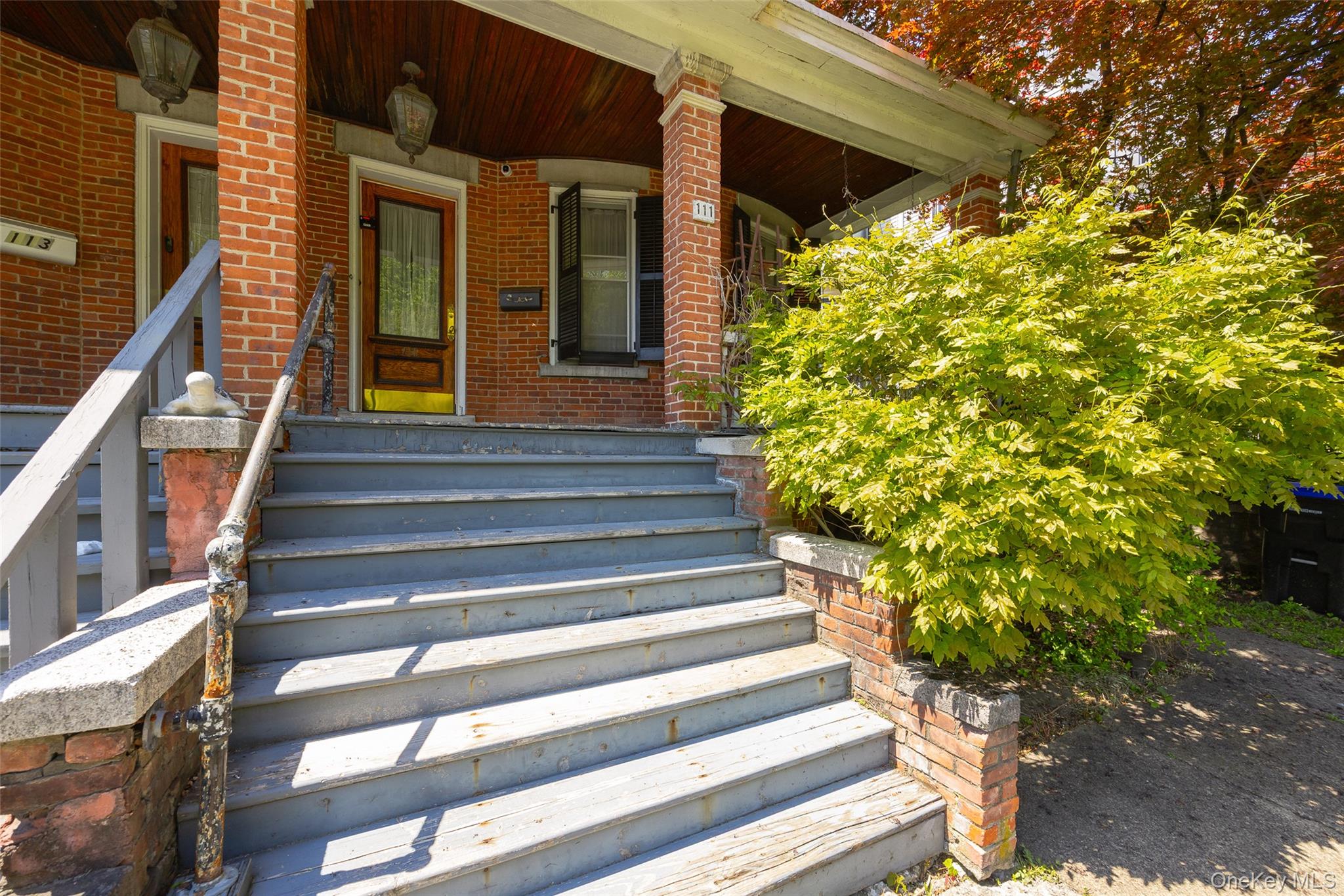 111 S Hamilton Street