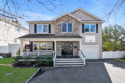 7 Revere Road, Port Washington, New York image 1