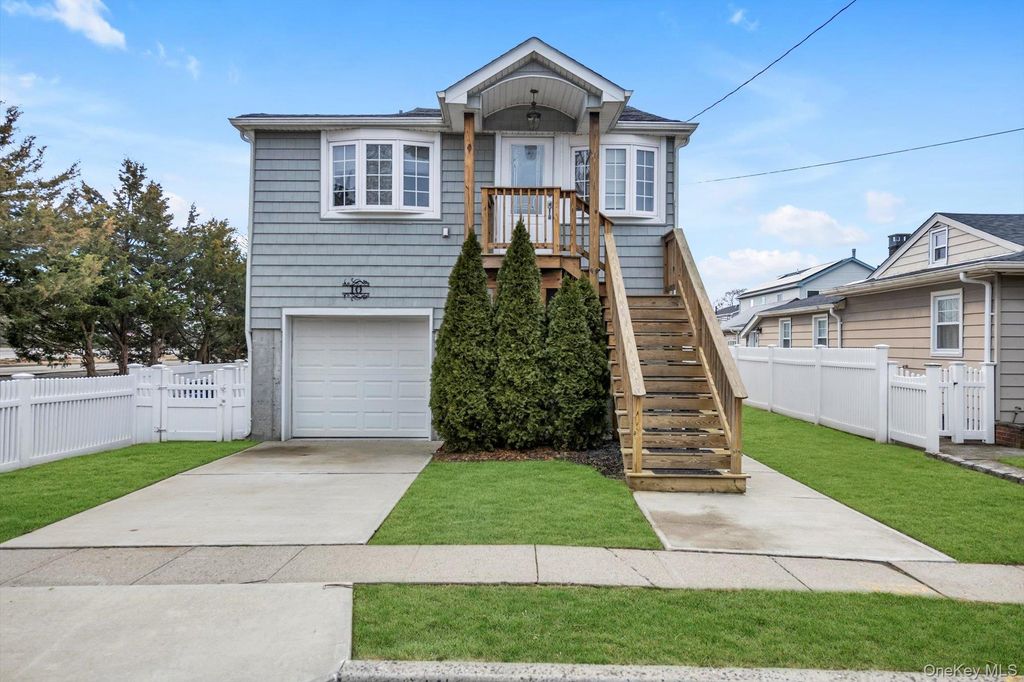 Photo of 10 Fulton St E, East Rockaway, NY 11518 (MLS # 952218)