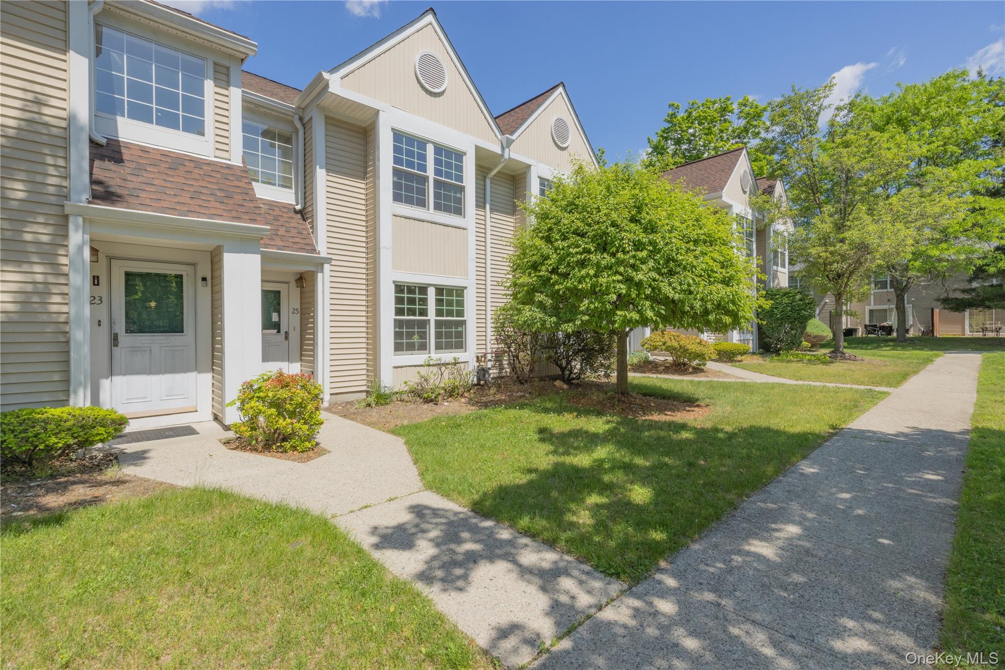 27 Creekside Circle