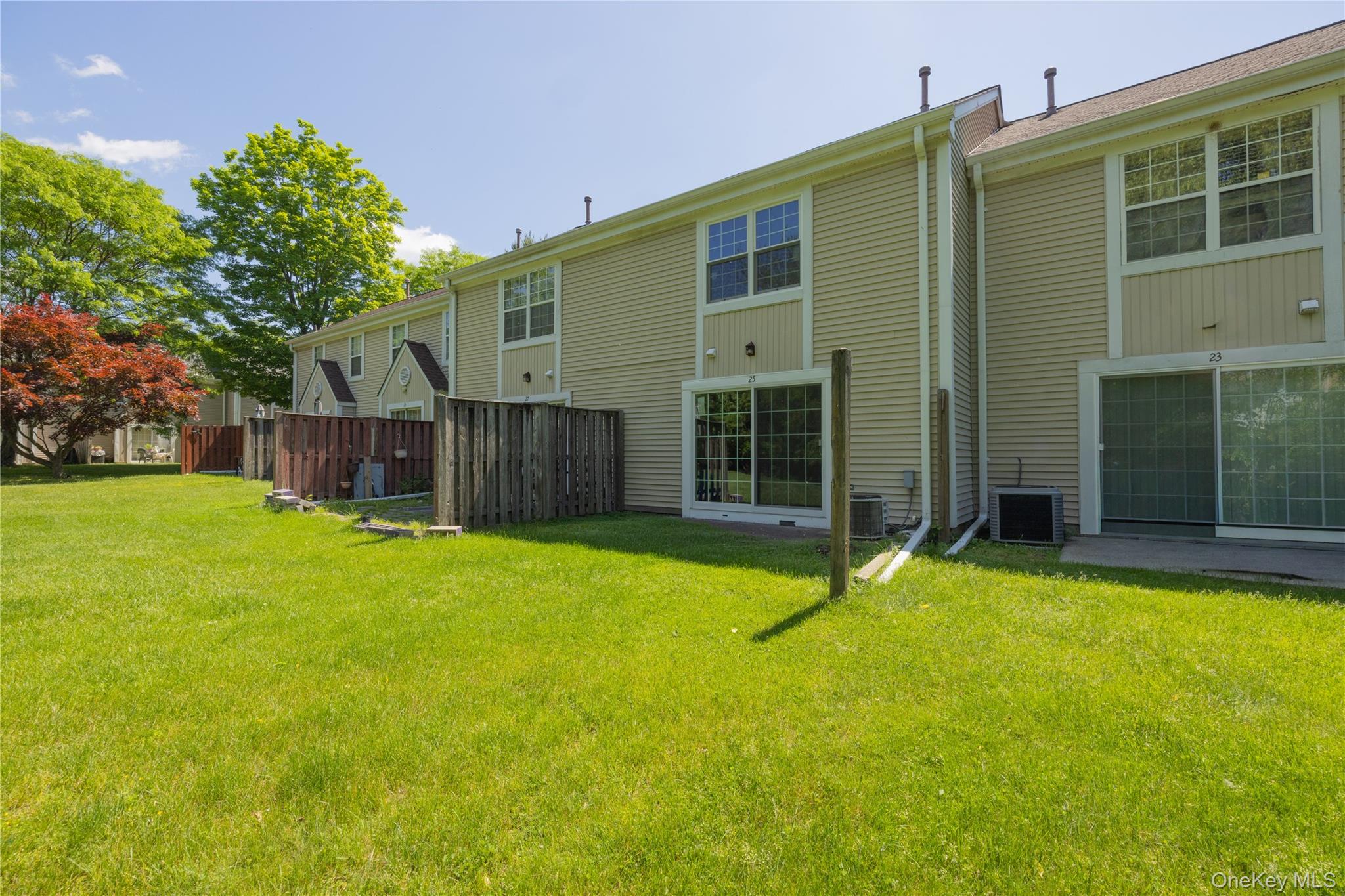 27 Creekside Circle