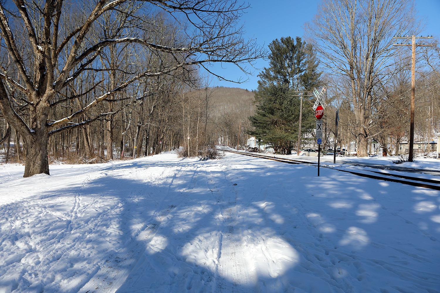 28 Railroad Avenue, Long Eddy, New York image 9