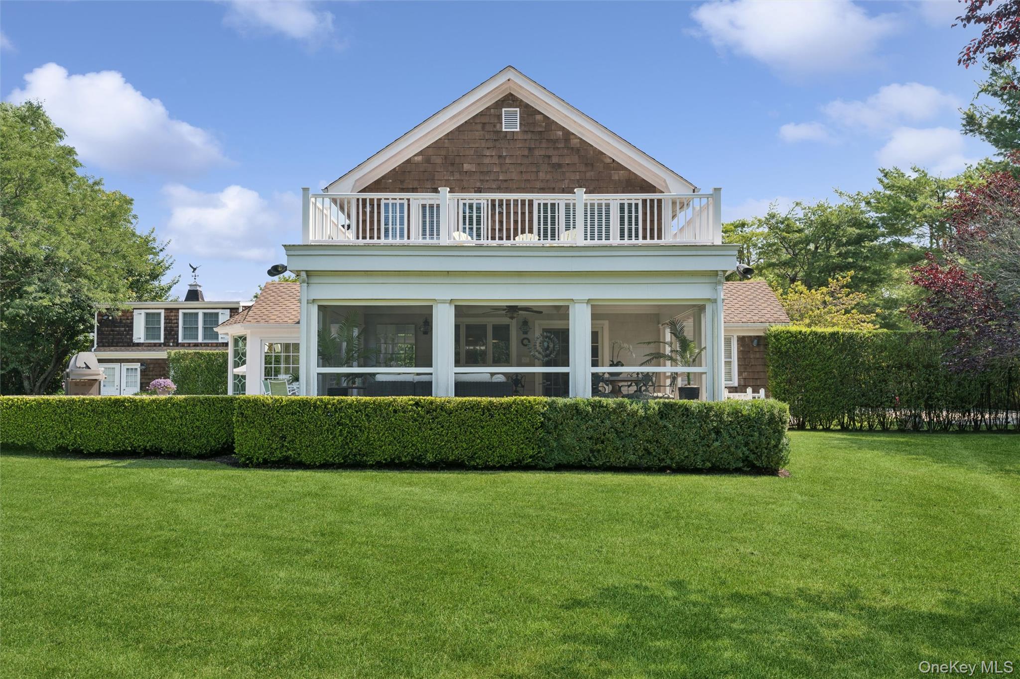 245 Meadows W