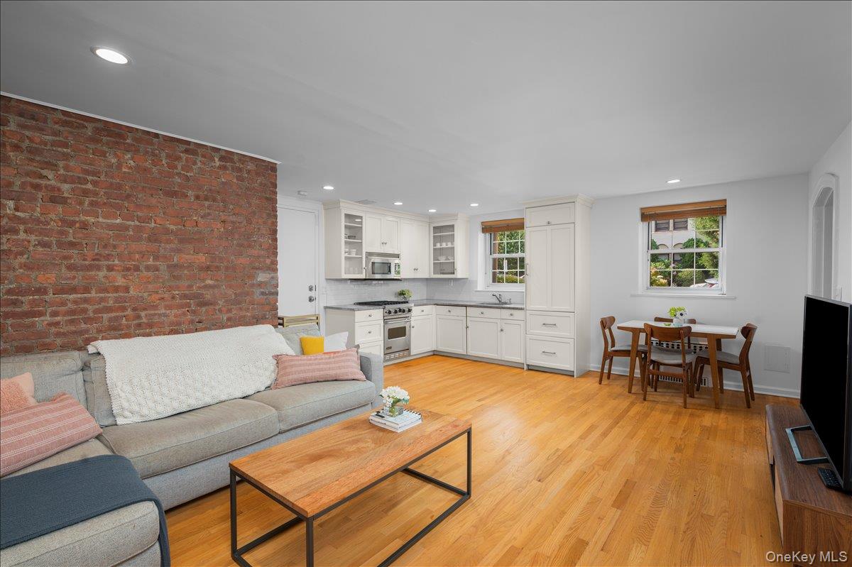 14 N Chatsworth Avenue 1A