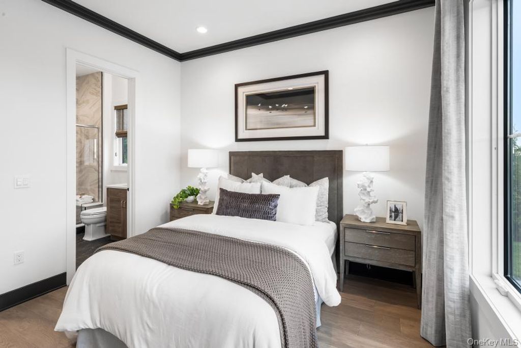 Photo of 23 Sequoia Circle #23, Manhasset, NY 11030 (MLS # 903818)