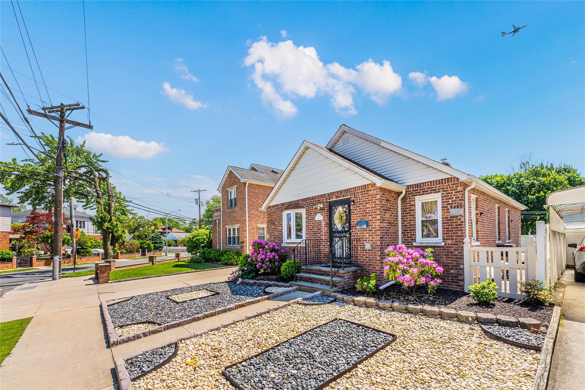 171-40 Pidgeon Meadow Road, Flushing, New York image 32