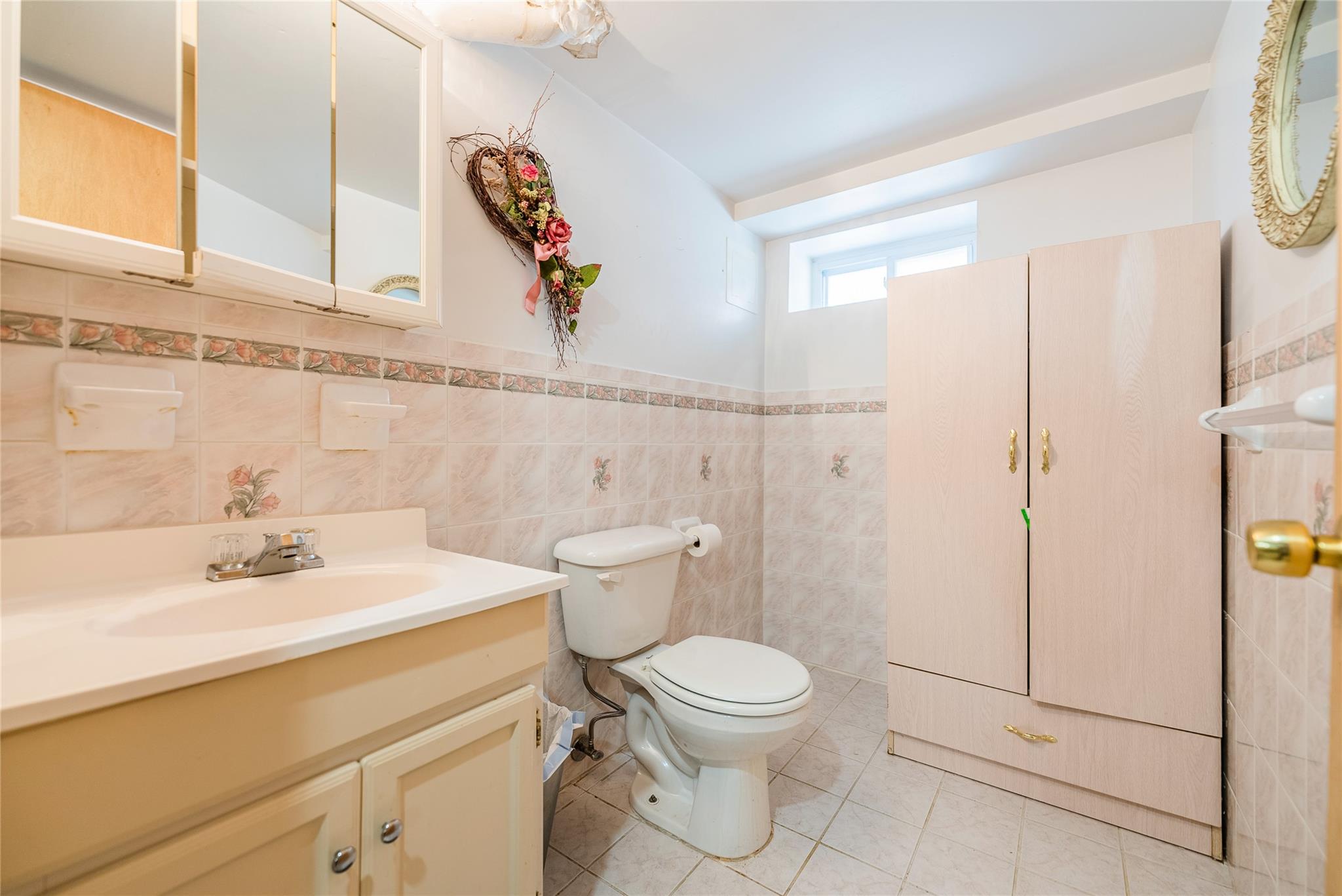 171-40 Pidgeon Meadow Road, Flushing, New York image 21