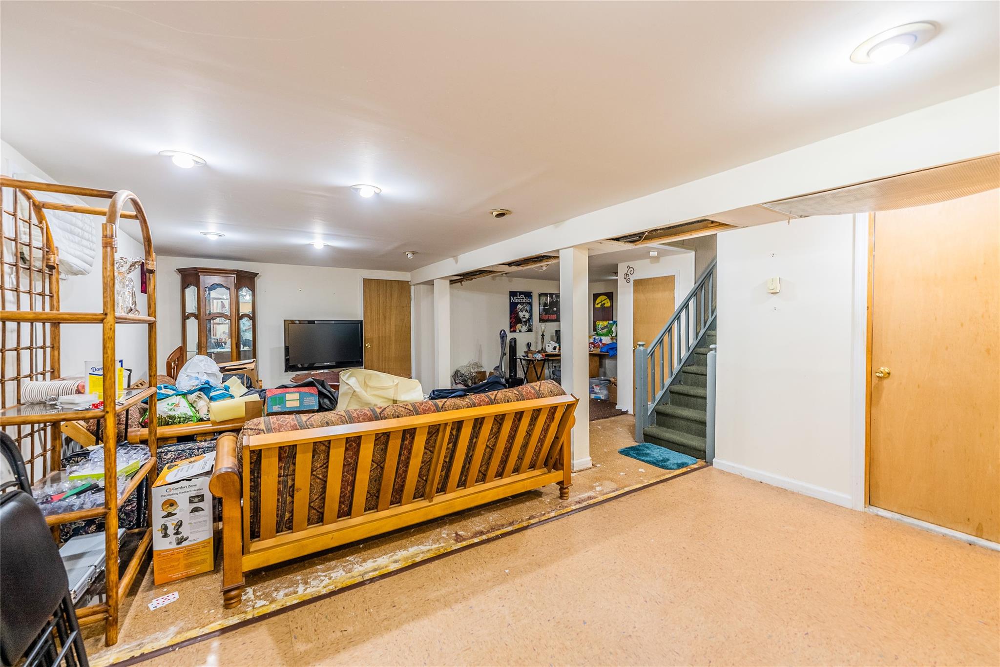 171-40 Pidgeon Meadow Road, Flushing, New York image 27