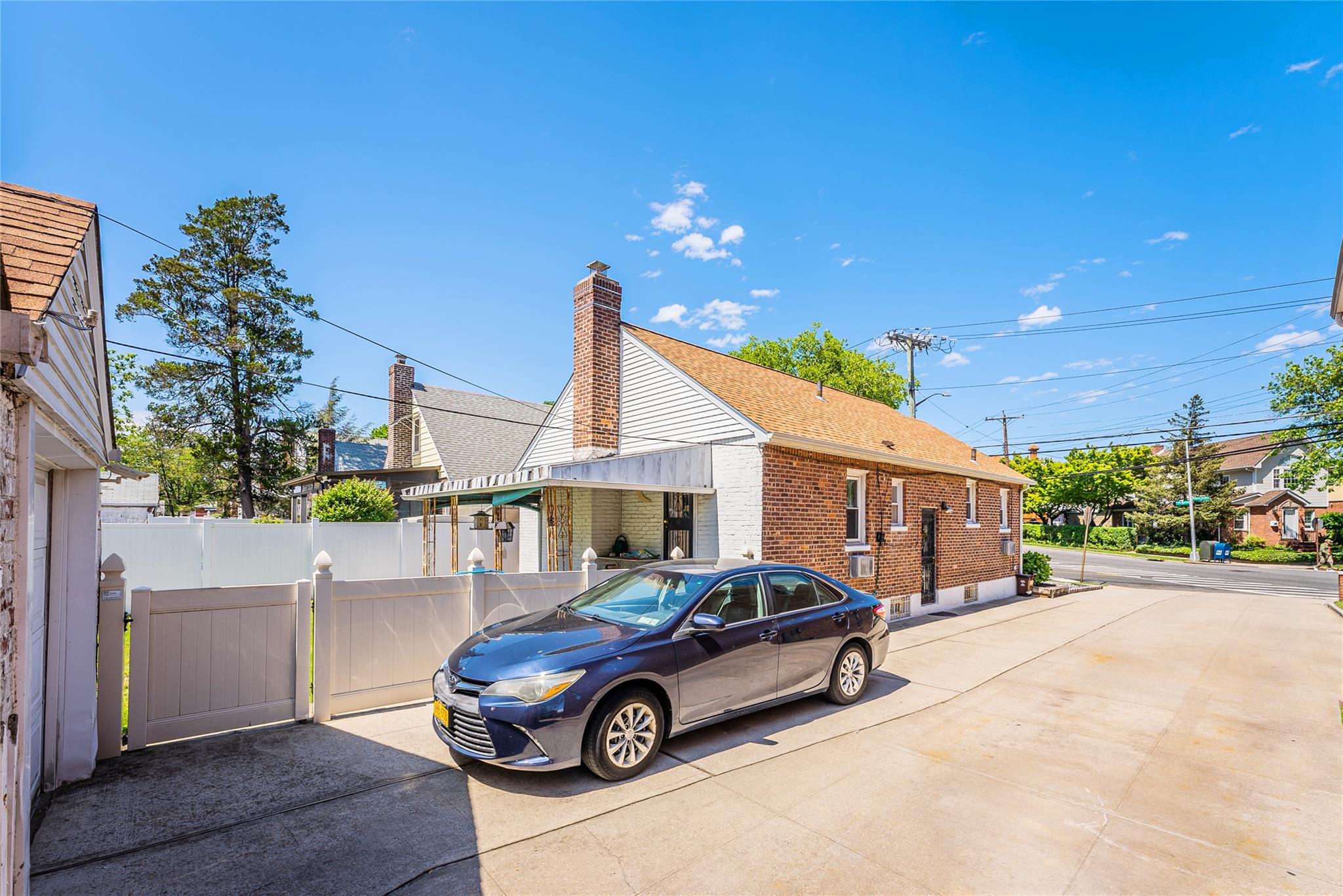 171-40 Pidgeon Meadow Road, Flushing, New York image 37