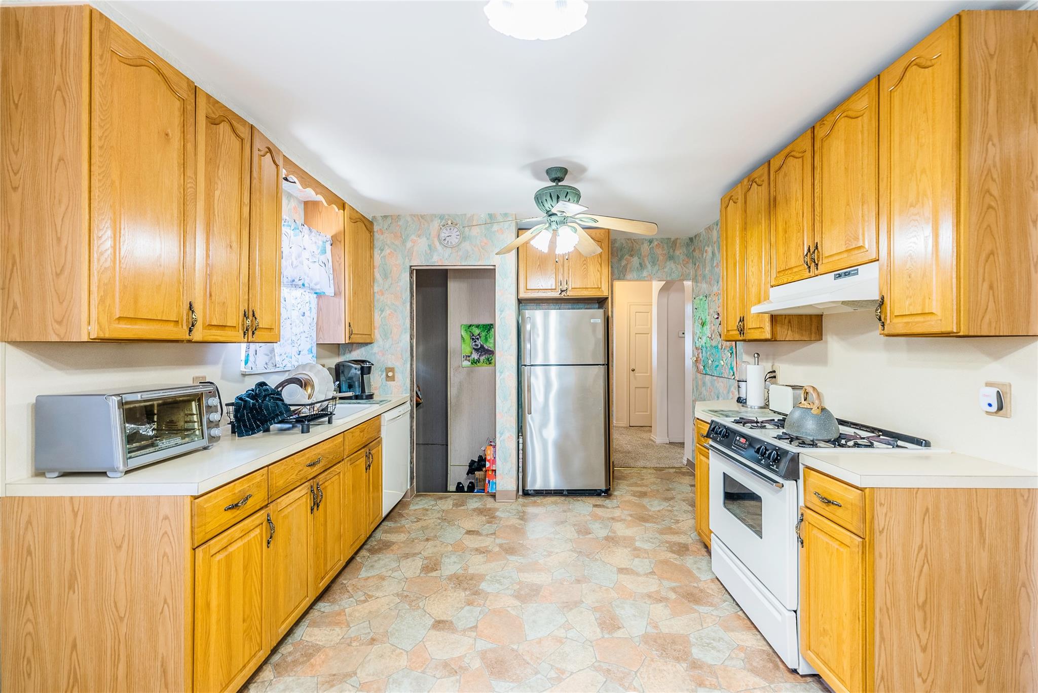 171-40 Pidgeon Meadow Road, Flushing, New York image 11