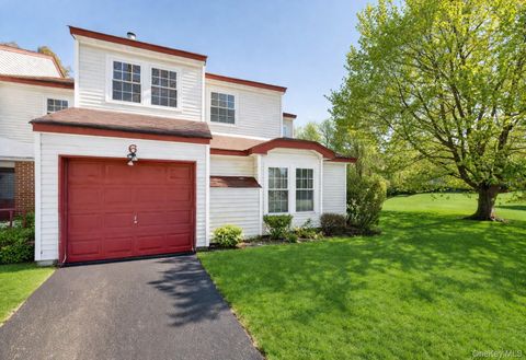 Condo For Sale - 6 Georgian Court<br/> Coram, NY 11727