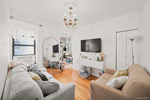Homes For Sale - 350 S 4th Street #4F<br/> Brooklyn, NY 11211