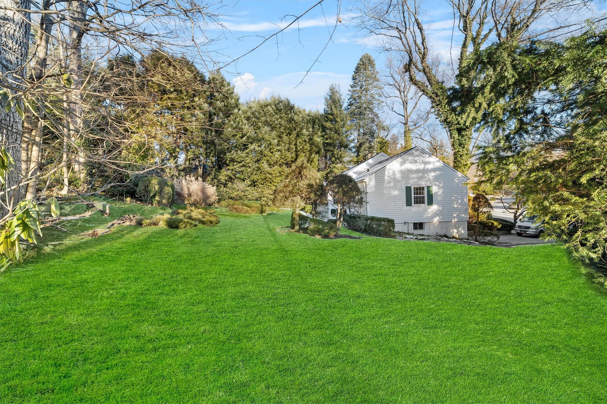 1 Tory Lane, Scarsdale, New York image 31