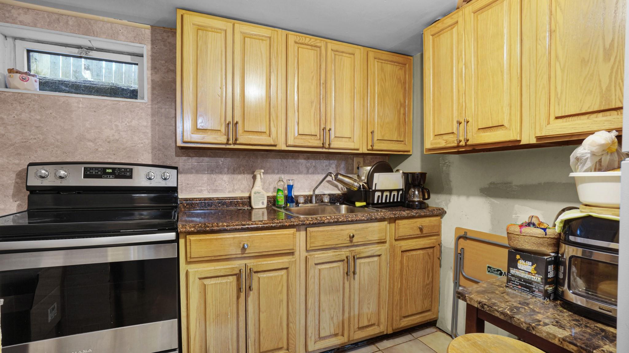 237 Windsor Parkway, Hempstead, New York image 18
