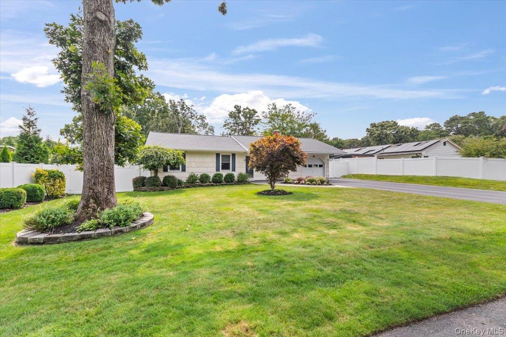 Photo of 84 Stratler Drive, Shirley, NY 11967 (MLS # 1038933)