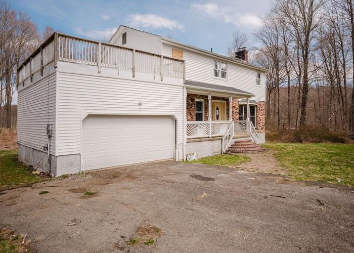 27 Nathan Hale Drive