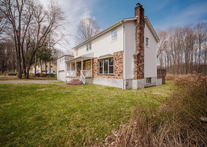 27 Nathan Hale Drive
