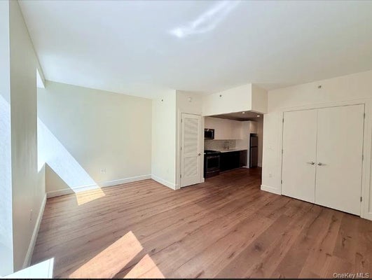 25-21 43RD AVE, LONG ISLAND CITY, NY 11101 - Image f6b41f2e74b42e64af30d02b8d02af80/605742162